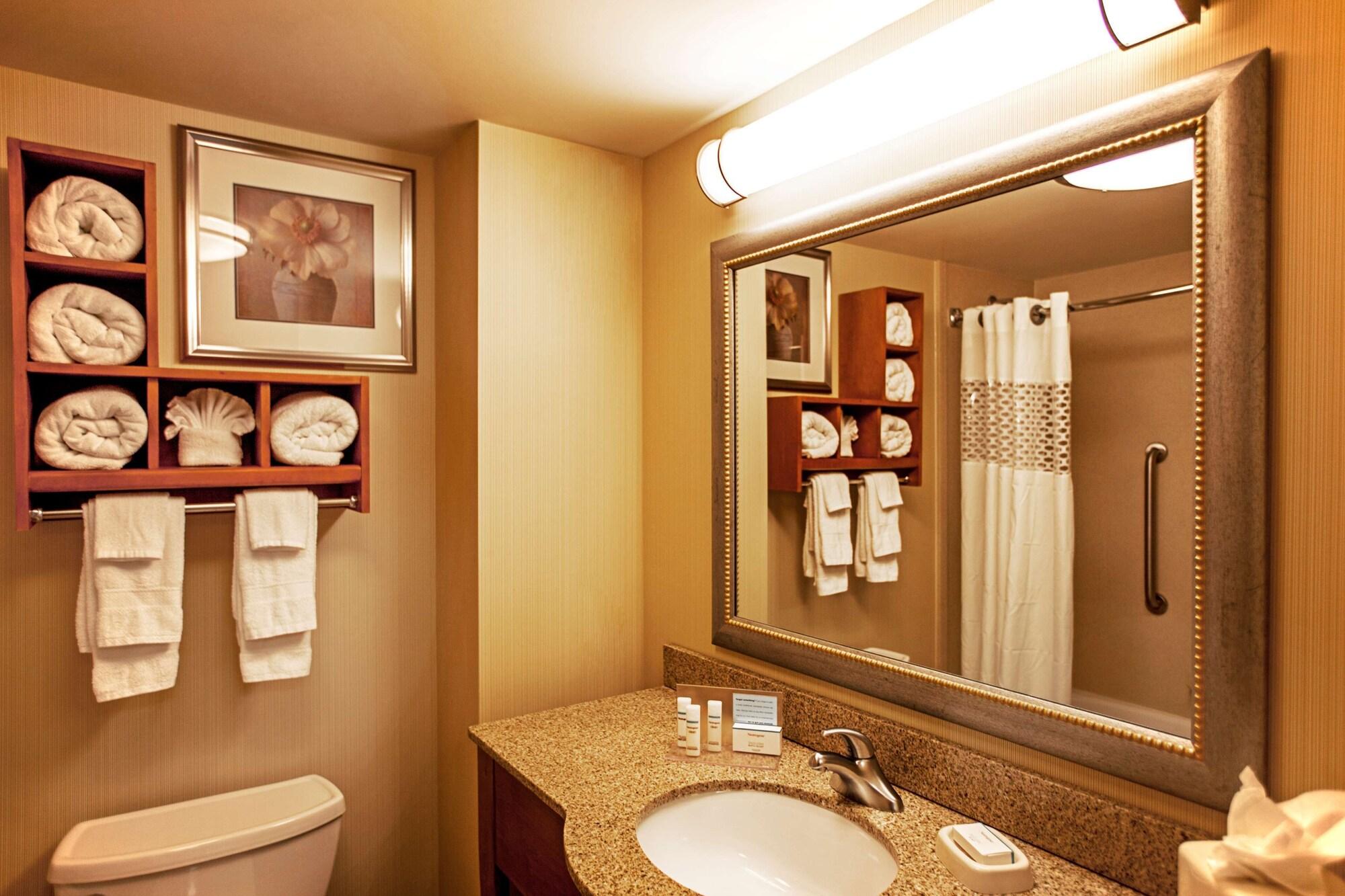 Hampton Inn New York - Laguardia Airport Exteriör bild