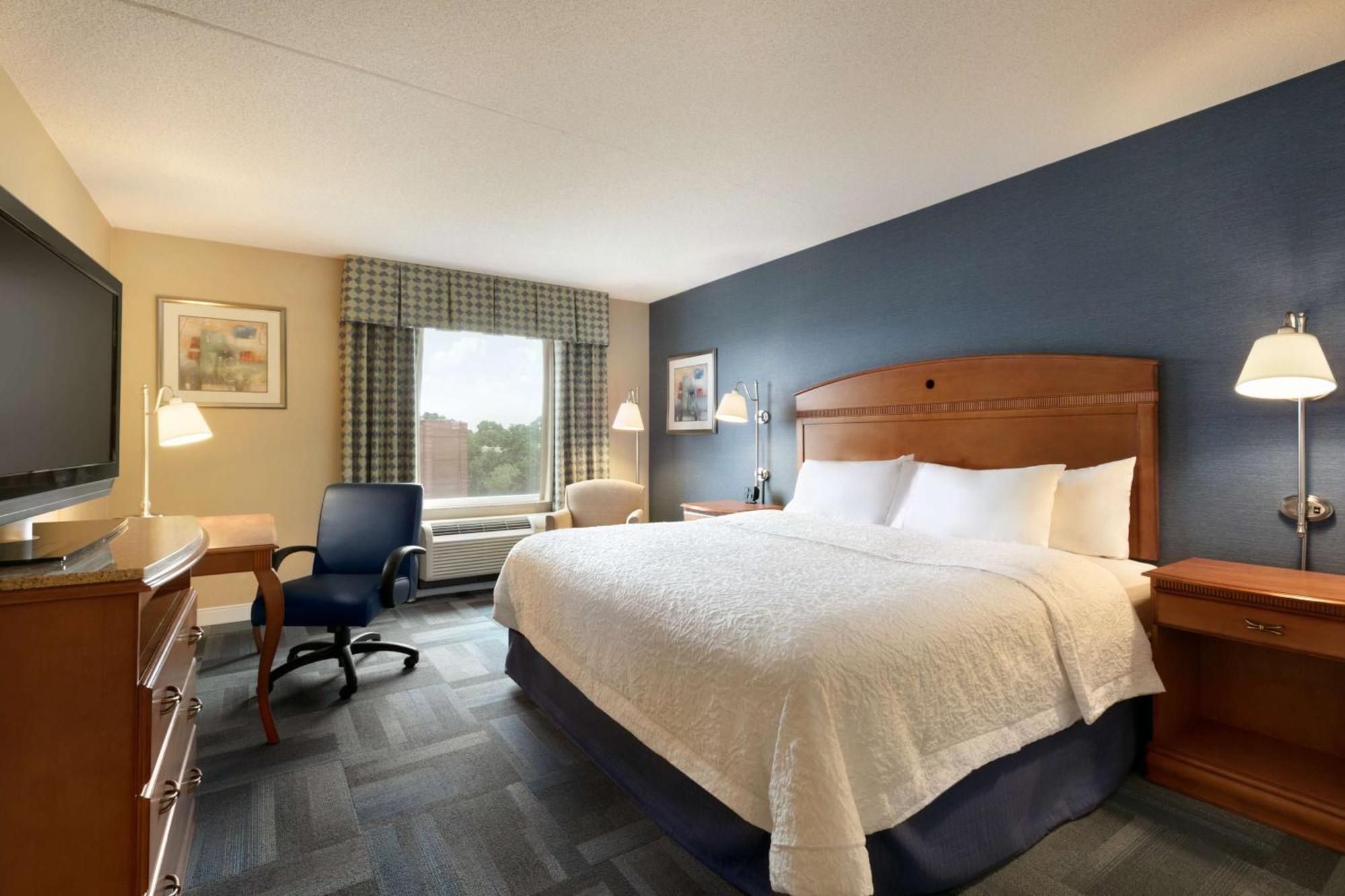 Hampton Inn New York - Laguardia Airport Exteriör bild