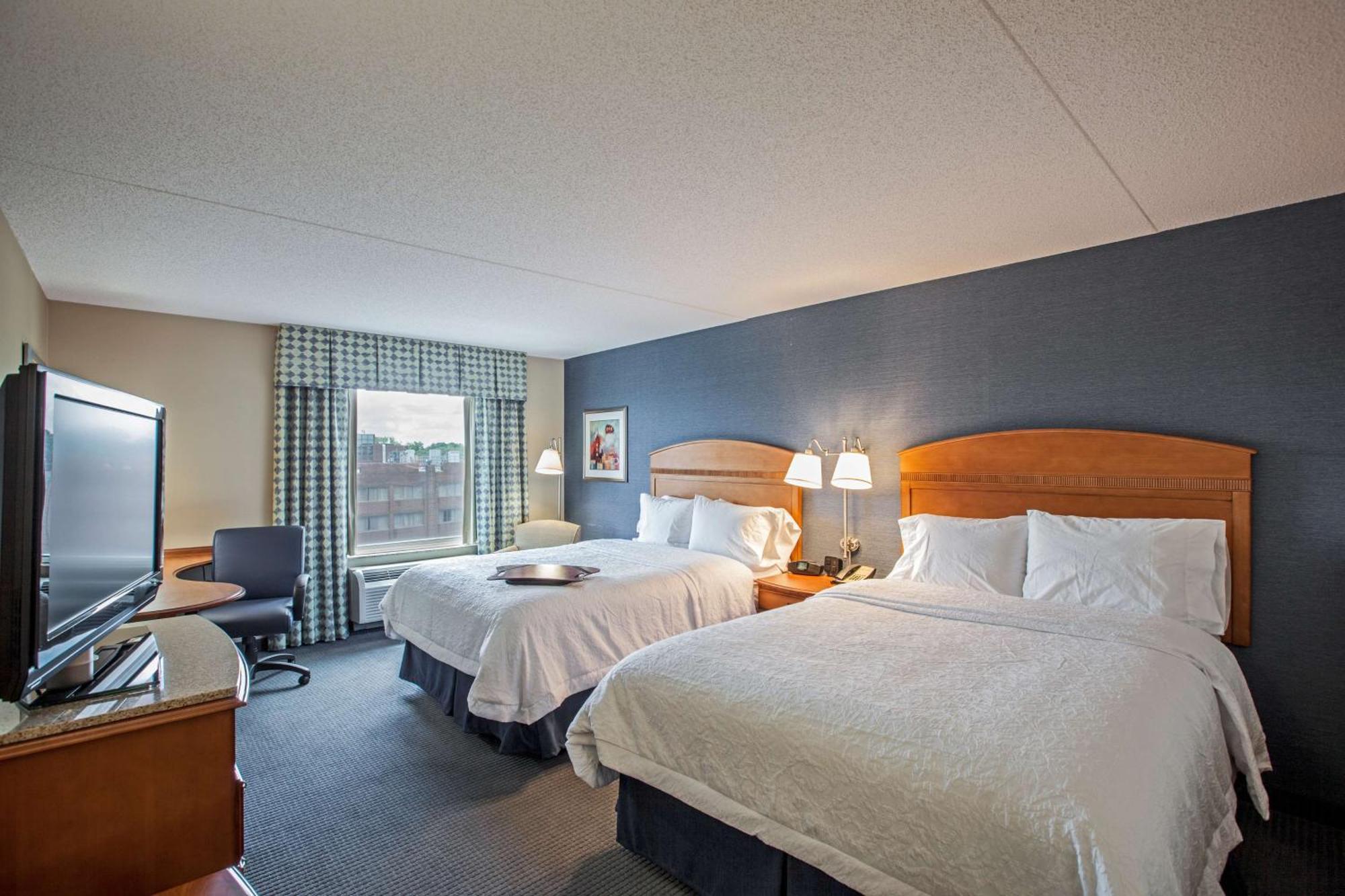 Hampton Inn New York - Laguardia Airport Exteriör bild