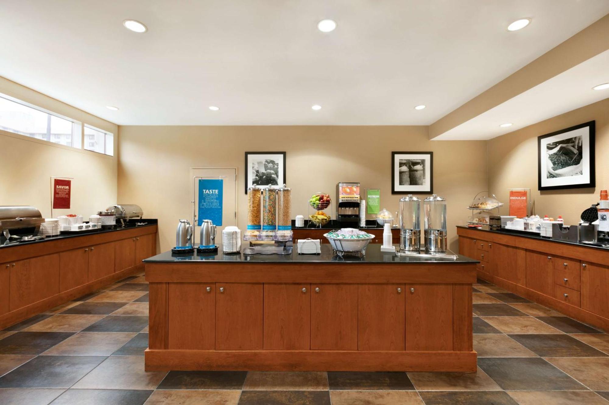 Hampton Inn New York - Laguardia Airport Exteriör bild