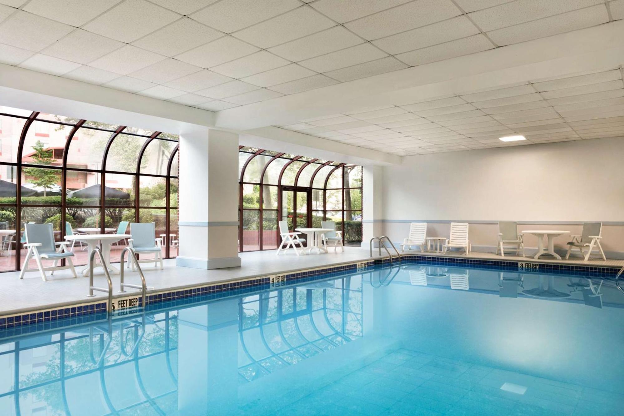 Hampton Inn New York - Laguardia Airport Exteriör bild