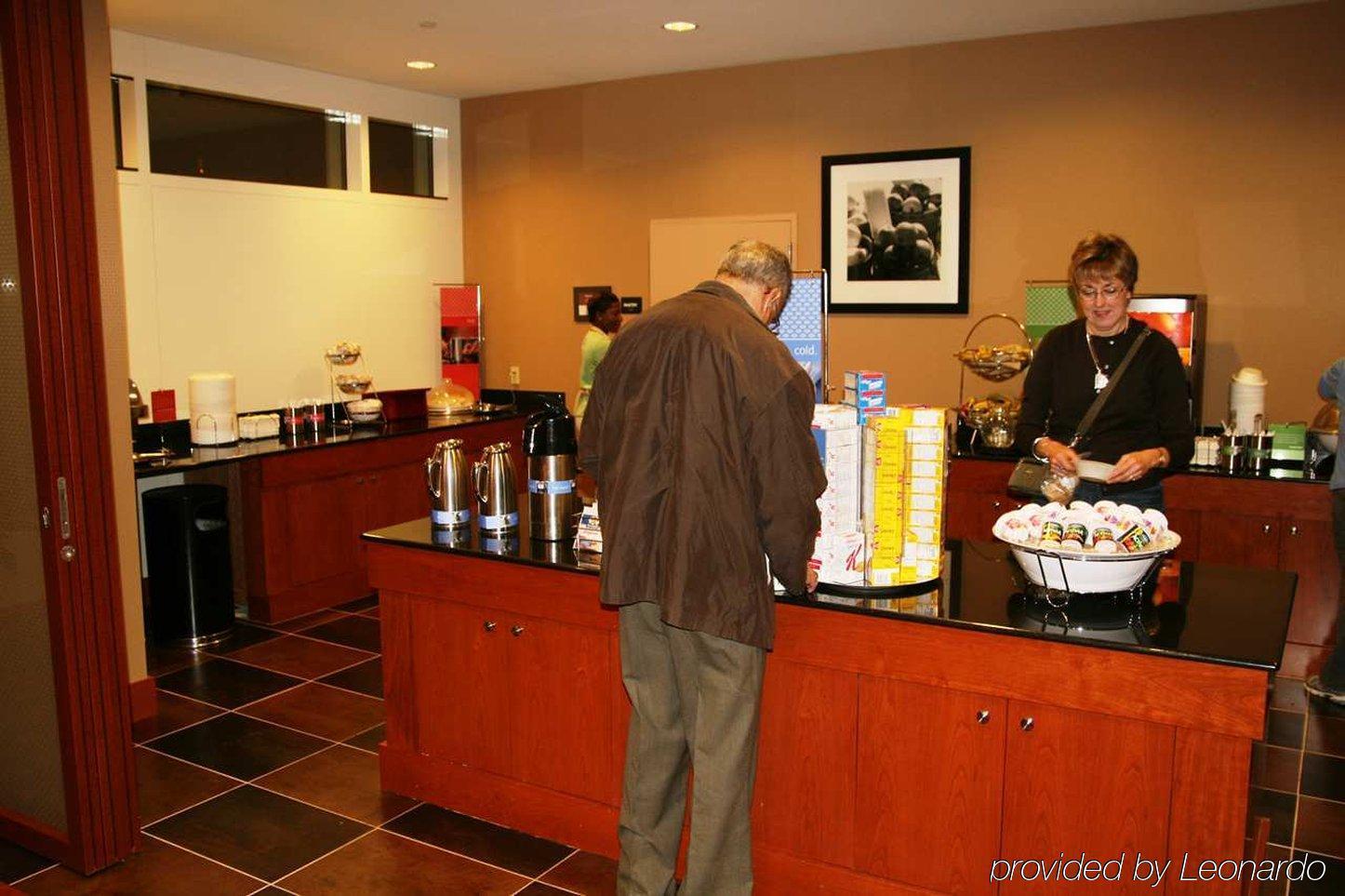 Hampton Inn New York - Laguardia Airport Exteriör bild