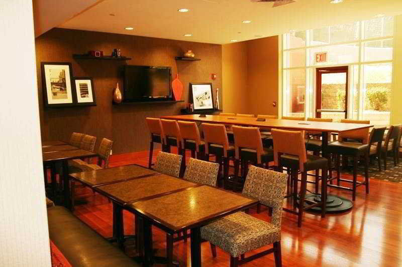 Hampton Inn New York - Laguardia Airport Exteriör bild